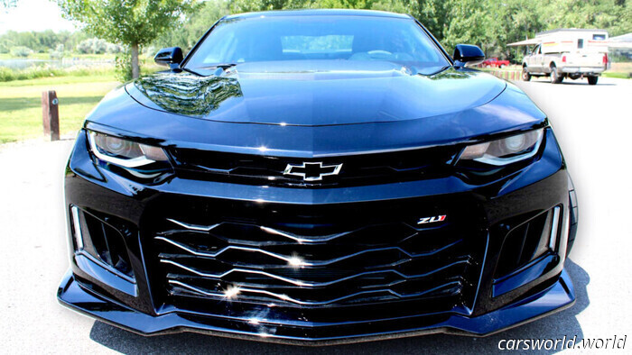 Дилер отклоняет предложение в $58 000 за Camaro ZL1 с пробегом 448 миль, простоявший восемь лет | Carscoops